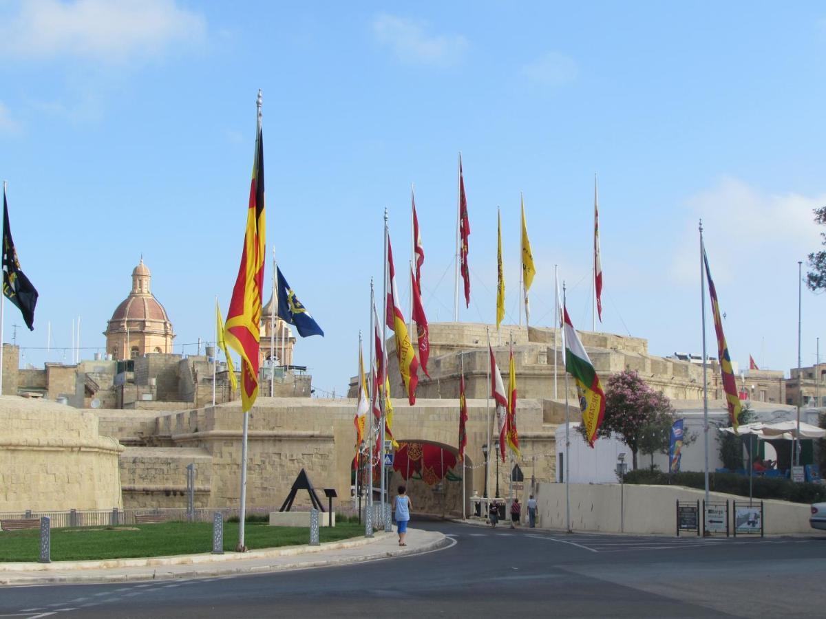 Vittoriosa' Seafront 2 Bed Highly Furnished Apartment Eksteriør bilde