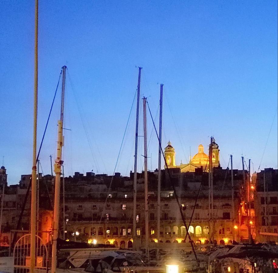 Vittoriosa' Seafront 2 Bed Highly Furnished Apartment Eksteriør bilde