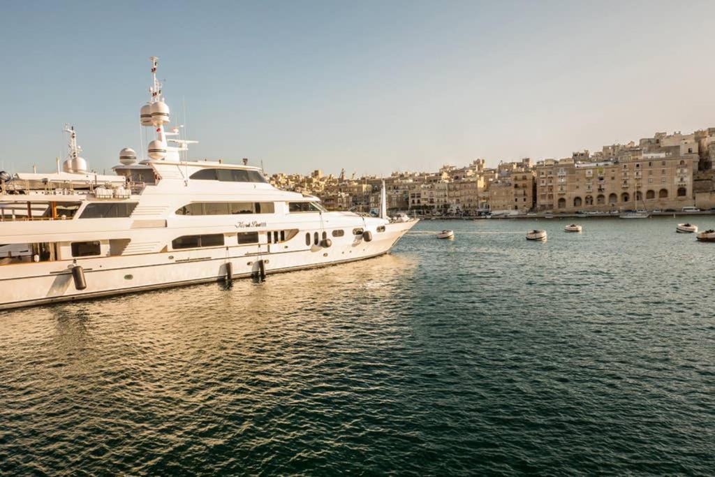 Vittoriosa' Seafront 2 Bed Highly Furnished Apartment Eksteriør bilde
