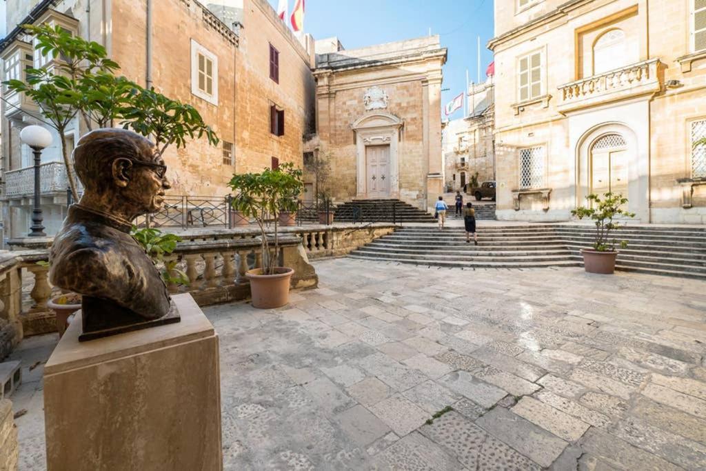 Vittoriosa' Seafront 2 Bed Highly Furnished Apartment Eksteriør bilde