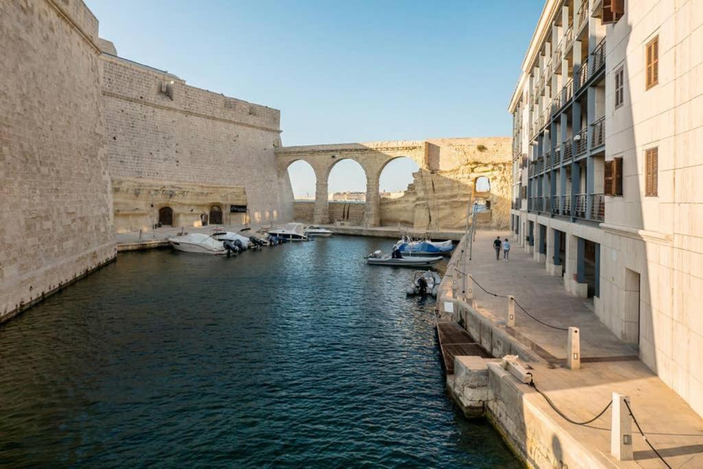 Vittoriosa' Seafront 2 Bed Highly Furnished Apartment Eksteriør bilde